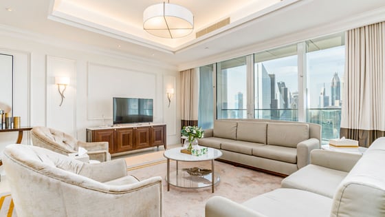 Luxury apartment in Downtown with modern interior, picture 3
