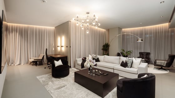 Stylish penthouse in Dubai Marina with infinity pool, picture 2