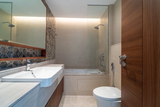 Corner Unit | Burj Khalifa View | High Floor, picture 9
