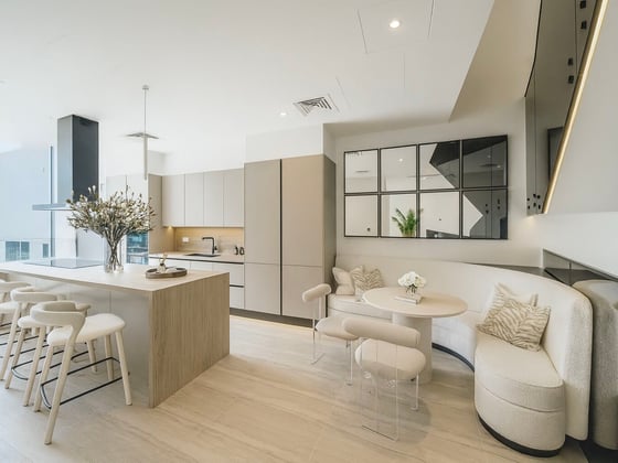 Luxury  |  Middle  Unit  |  Private  Pool, picture 2