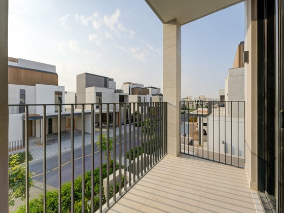 Landscaped |  Modern  Luxury  | Single Row, picture 19