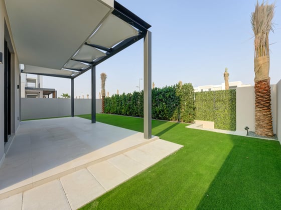 Landscaped |  Modern  Luxury  | Single Row, picture 21