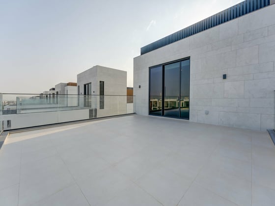 Landscaped |  Modern  Luxury  | Single Row, picture 18