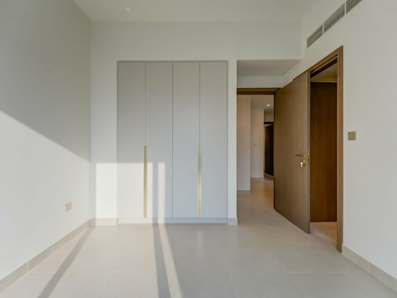 Landscaped |  Modern  Luxury  | Single Row, picture 10