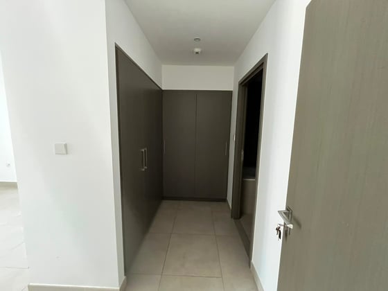 Vacant On Transfer | Large Layout | Ready, picture 6