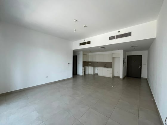 Vacant On Transfer | Large Layout | Ready, picture 3