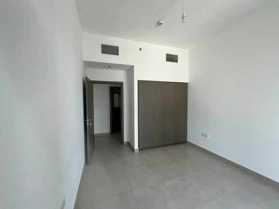 Vacant On Transfer | Large Layout | Ready, picture 7