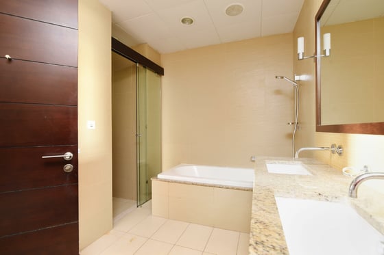 Spacious |  Mid Floor | Available Now..., picture 14