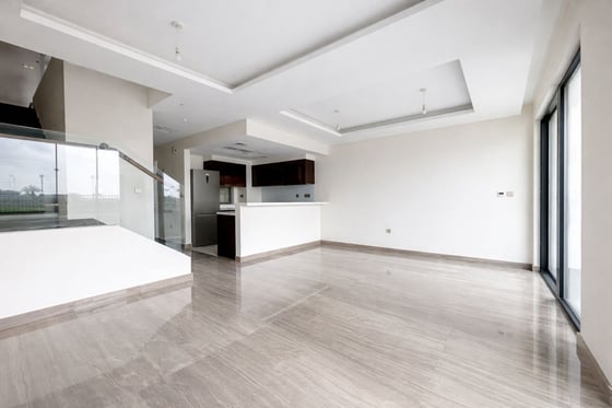 Single Row | Golf View | Family Community, picture 1