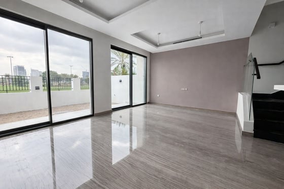Single Row | Golf View | Family Community, picture 3