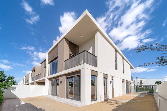 Video tour for Corner Villa | Prime Location | PP......