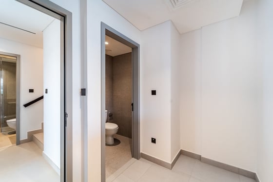 Corner Villa | Prime Location | PP......, picture 12