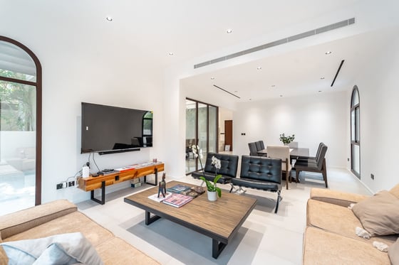 Top Location | Modern Upgrades | Large Plot, picture 7