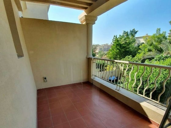 Exclusive | Upgraded | Ready to Move...., picture 3