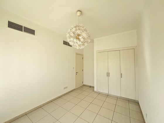 Exclusive | Upgraded | Ready to Move...., picture 8