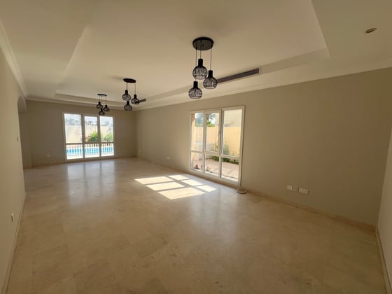 Private Pool | Landscaped | Ready to Move Now, picture 3