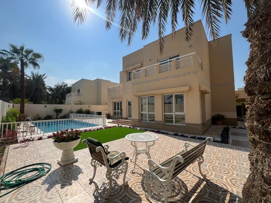Private Pool | Landscaped | Ready to Move Now, picture 1