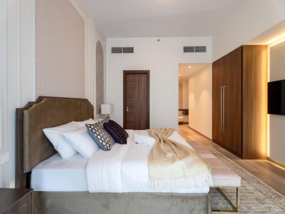 Brand New | Burj Canal View | Luxury Furnished, picture 12