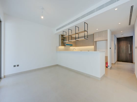 Modern Finish  |  Brand New  |  Vacant Soon, picture 3