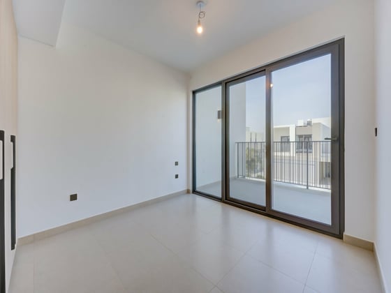 Modern Finish  |  Brand New  |  Vacant Soon, picture 9