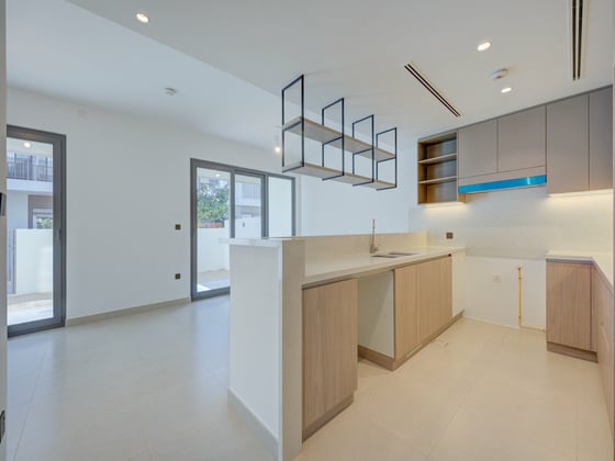 Modern Finish  |  Brand New  |  Vacant Soon, picture 4