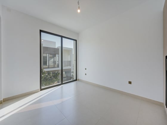 Modern Finish  |  Brand New  |  Vacant Soon, picture 11