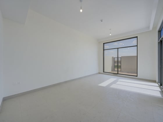 Corner Plot | Single Row | Great Location, picture 3