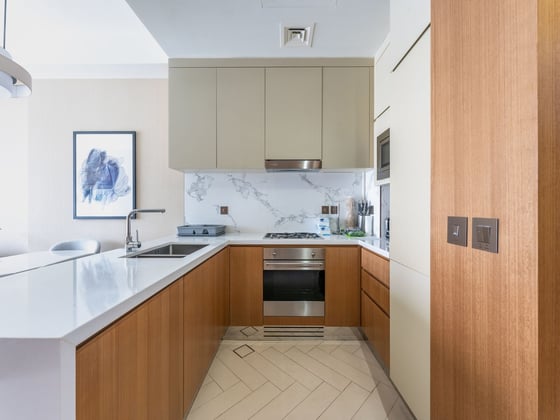 Fully Furnished | Mid Floor | Prime Location, picture 5