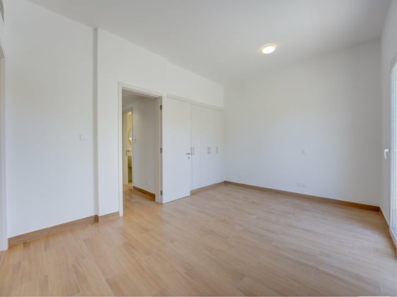 Lake View | Type 3E | Fully Upgraded...., picture 11