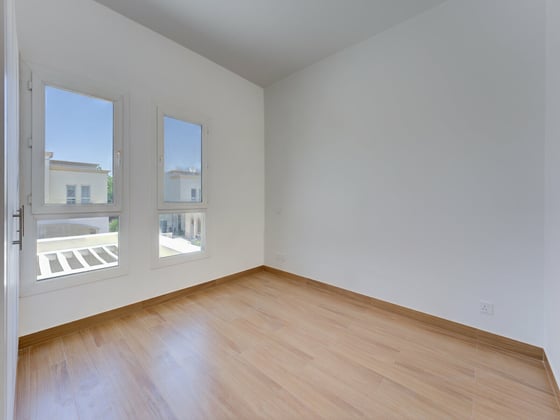 Lake View | Type 3E | Fully Upgraded...., picture 15