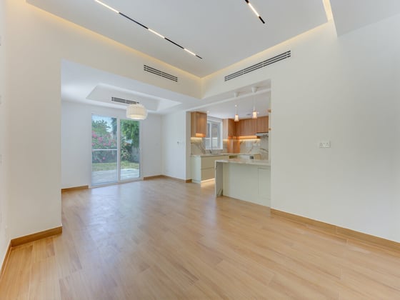 Lake View | Type 3E | Fully Upgraded...., picture 2