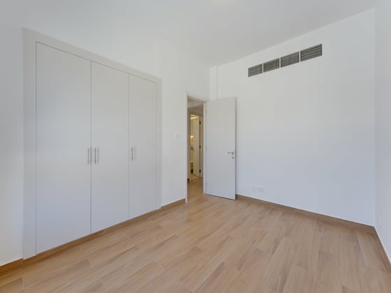 Lake View | Type 3E | Fully Upgraded...., picture 14