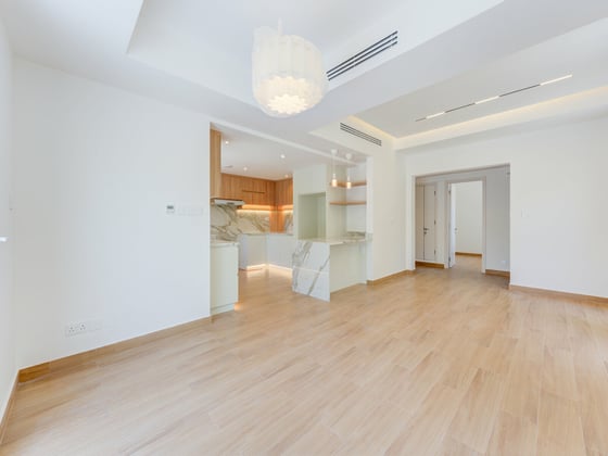 Lake View | Type 3E | Fully Upgraded...., picture 5