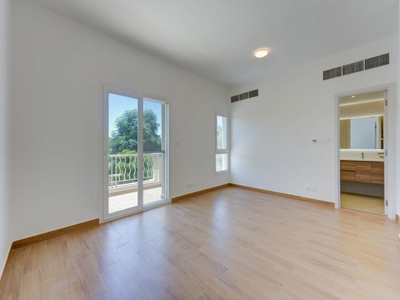 Lake View | Type 3E | Fully Upgraded...., picture 10