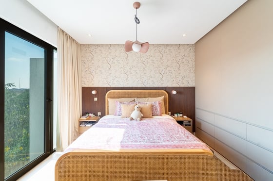 Privacy| Exceptional Upgrade | Vacant on Transfer, picture 6