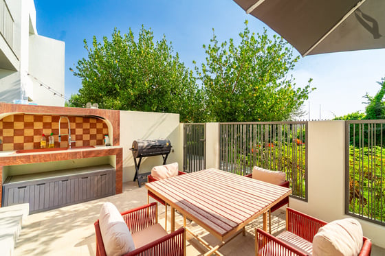 Privacy| Exceptional Upgrade | Vacant on Transfer, picture 10