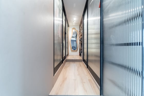 Privacy| Exceptional Upgrade | Vacant on Transfer, picture 11