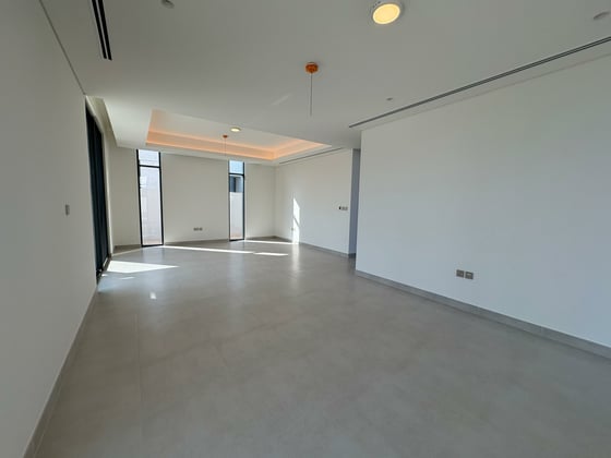 Single Row | Spacious | Brand New......., picture 2