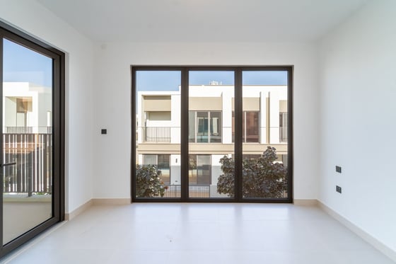 View Today | Vacant | Near Pool and Park, picture 8