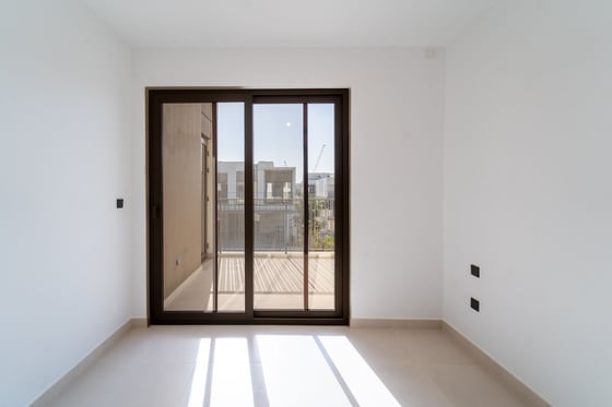 View Today | Vacant | Near Pool and Park, picture 11