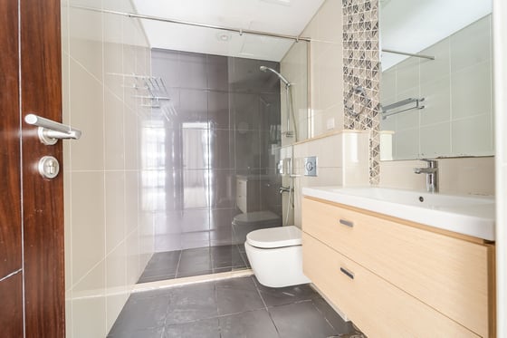 Spacious | Golf View | Corner Unit | Vacant, picture 11