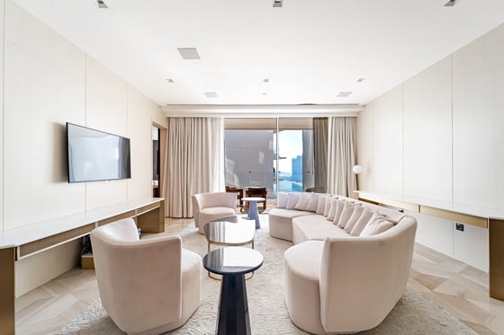 Sea View | High Floor | Furnished | Vacant, picture 3
