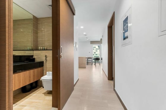 Prime Location | Fully Upgraded | Largest Layout, picture 9