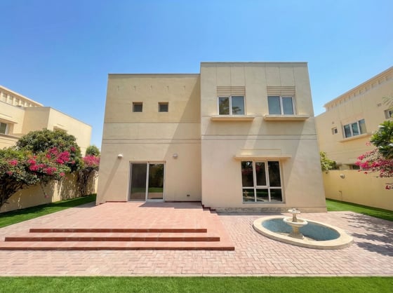 Spacious | Landscaped View | Ready to Move, picture 2