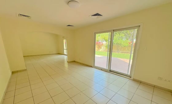 Spacious | Landscaped View | Ready to Move, picture 5