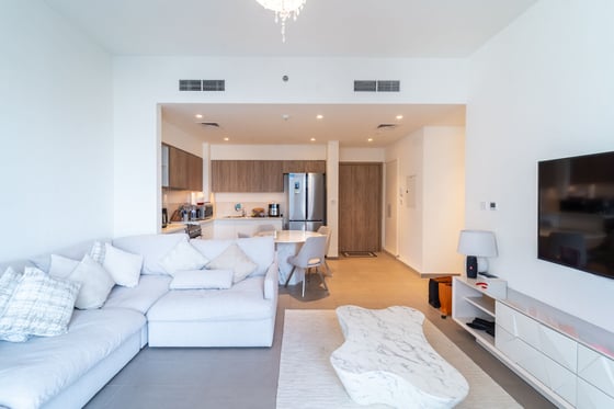 Mid Floor | Community View | Vacant Now., picture 1