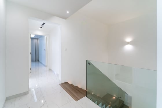 Fully Upgraded | Park Backing | Vacant now, picture 7