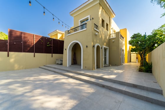 Fully Upgraded | Park Backing | Vacant now, picture 19