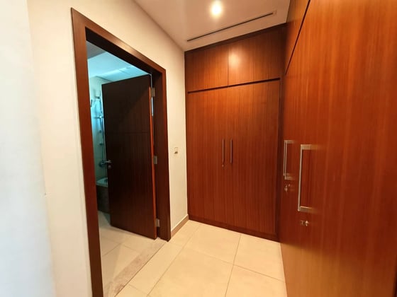 Chiller Free | Golf View | Maid's Room.., picture 6