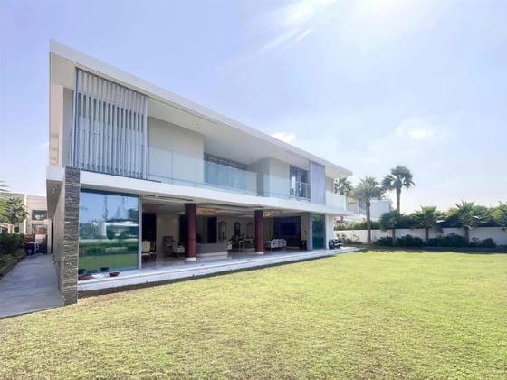 Custom Built | Luxury Living | Private Pool, picture 1